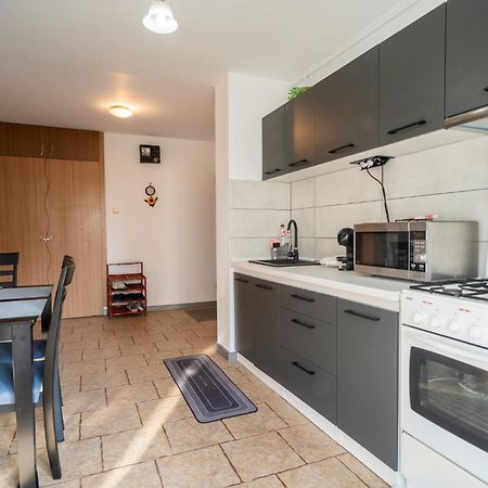 Rustic & Spacious 3Br Apartment Бухарест Экстерьер фото